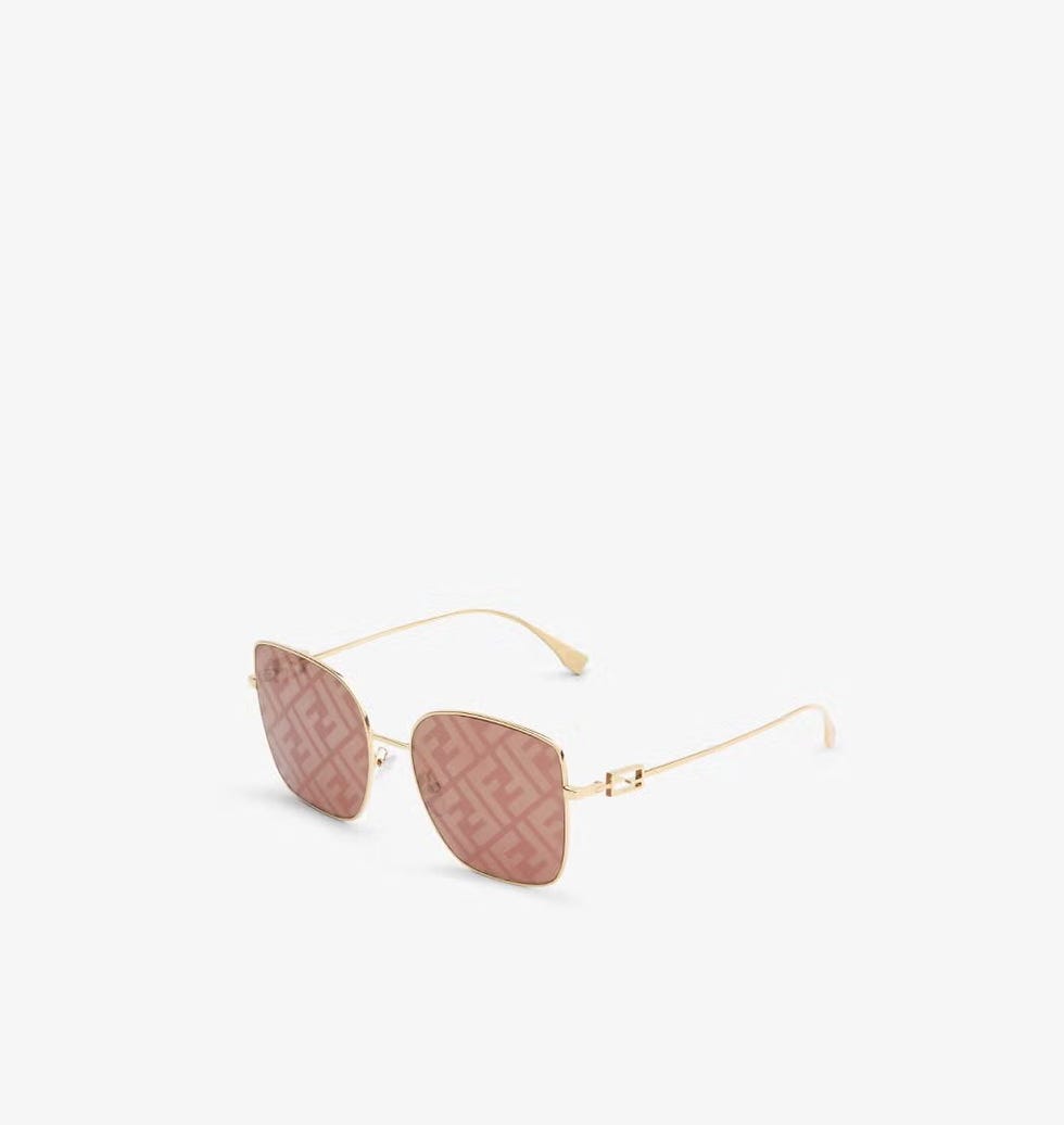 <p>Baguette Gold Metal Sunglasses with FF Micro Logo Lenses</p> <p>Baguette Gold Metal Sunglasses with FF Micro Logo Lenses</p>