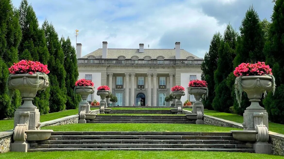 America’s Garden Capital Offers A Gilded Age Estate With French-Inspired Grounds And Lavish Interiors America's Garden Capital Offers A Gilded Age Estate With French-Inspired Grounds And Lavish Interiors