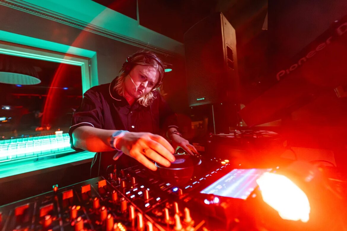 Review of A Winter Garden: How a family-run affair brought beats to the alps Review of A Winter Garden: How a family-run affair brought beats to the alps