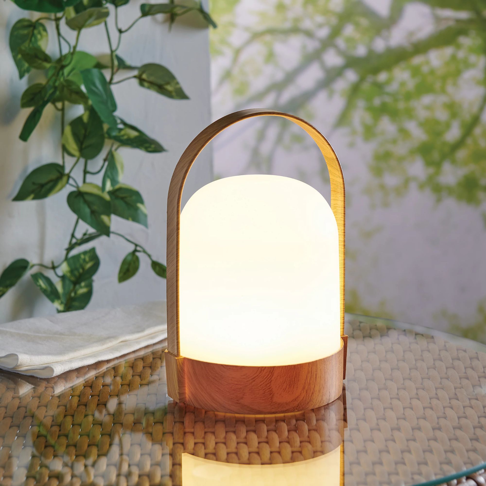 Wood-look LED Lantern B&amp;Q