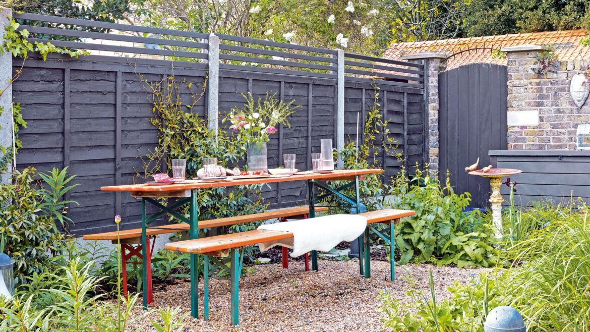 Can I put a trellis on my neighbour’s fence? Can I put a trellis on my neighbour's fence?