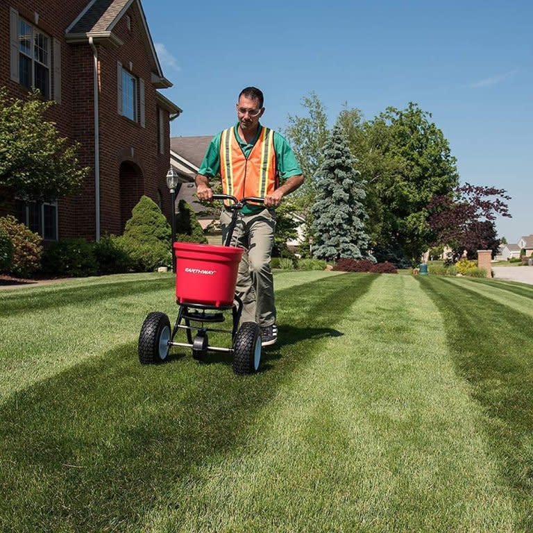 Lawn and Garden Tentpole Awards Earthway 50-lb. Commercial Broadcast Spreader