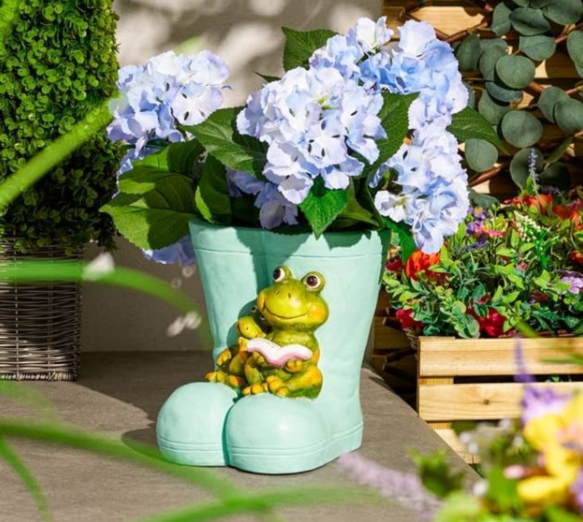 Jardin Frog In Wellington Boot Planter, £7.99