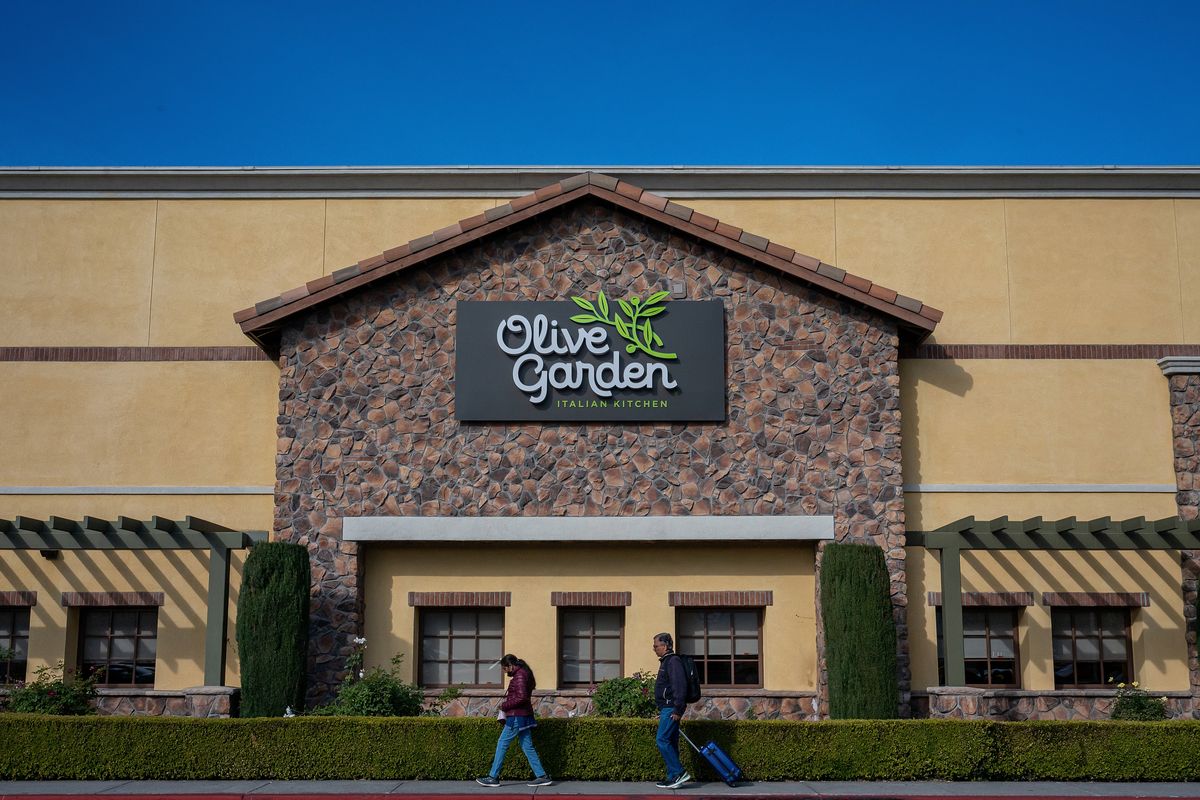 An Olive Garden restaurant in Milpitas, California, US, on Tuesday, Dec. 16, 2025. Darden Restaurants Inc. is expected to release earnings figures on December 18. 