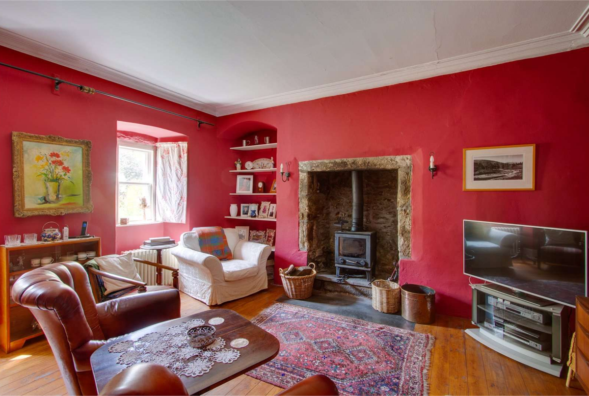 Old Meyen sitting room