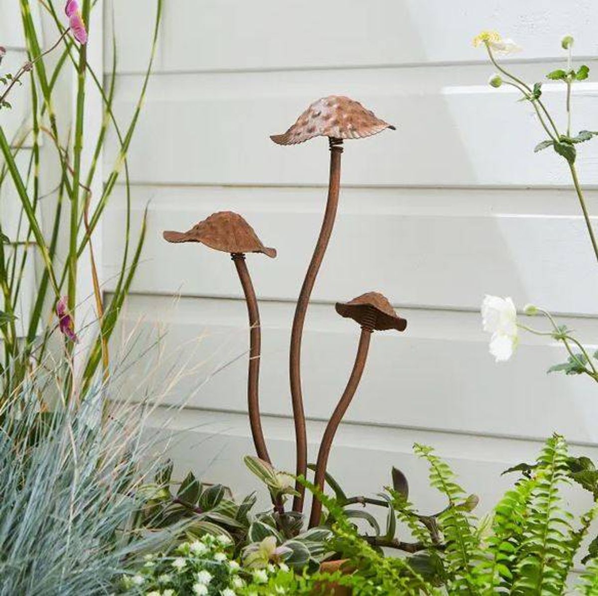 Dunelm's Iron Mushroom Stake