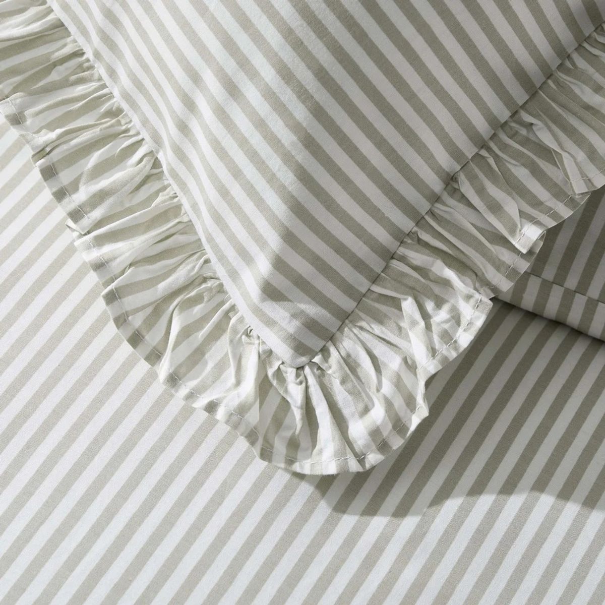 A close up of the Remy 200 Thread Count Stripe Duvet Cover & Pillowcase Set