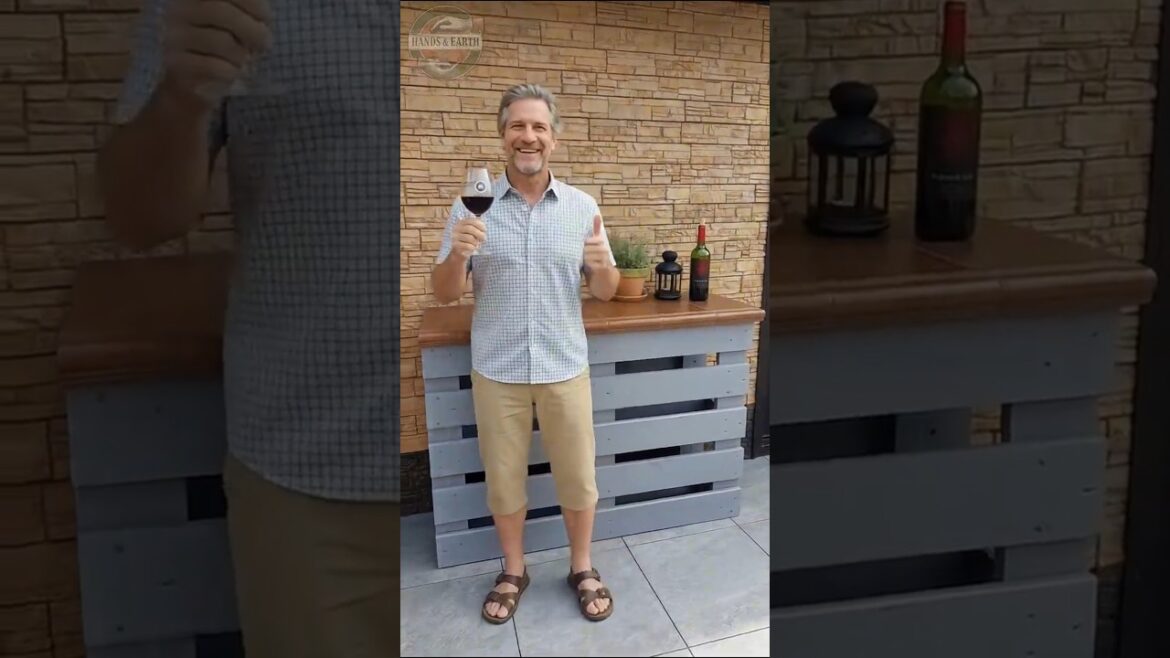 STOP! DON’T THROW AWAY PALLETS! 😱 $0 Luxury Garden Bar 🥂 #diy #palletwood STOP! DON'T THROW AWAY PALLETS! 😱 $0 Luxury Garden Bar 🥂 #diy #palletwood