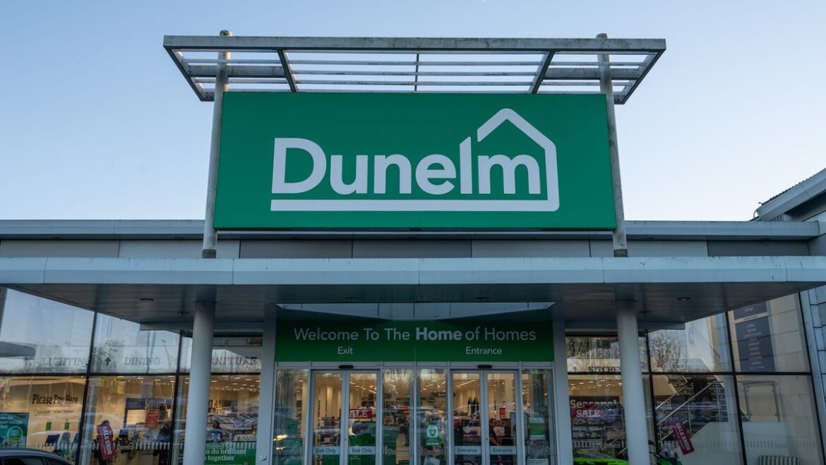 Dunelm’s ‘bargain’ £10 outdoor rug that ‘brightens’ gardens and patios Daily Record