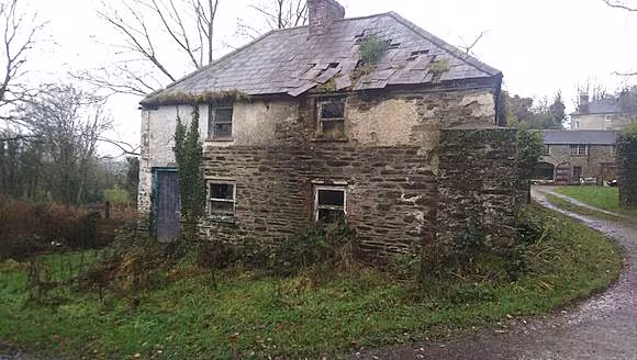 Former Head Gardeners House in Bogay Glebe, Newtowncunningham