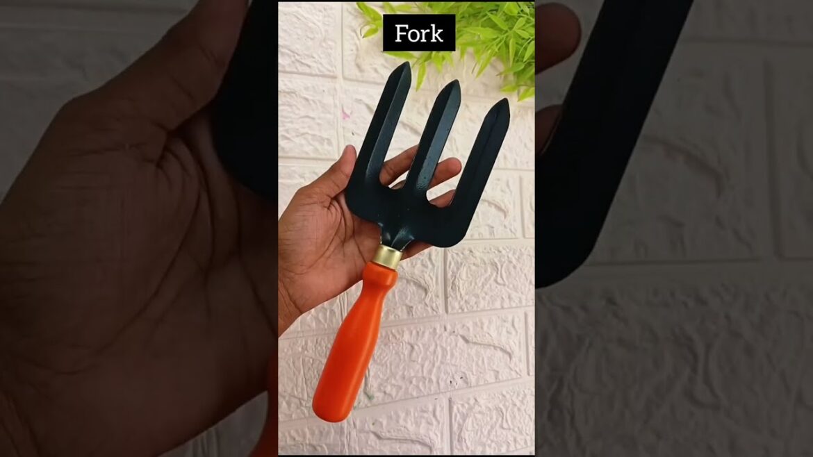 6 in 1 Gardening Tools Kit๐จโ๐พโ๏ธ๐ณ #garden #gardeningsupplies #plantssparkjoy #gardeningtools #plants 6 in 1 Gardening Tools Kit๐จโ๐พโ๏ธ๐ณ #garden #gardeningsupplies #plantssparkjoy #gardeningtools #plants