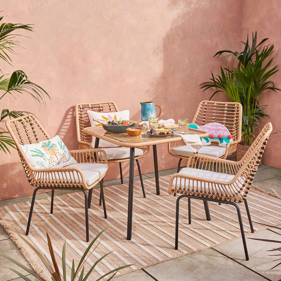 Singapore 4 Seater Dining Set Singapore 4 Seater Dining Set
