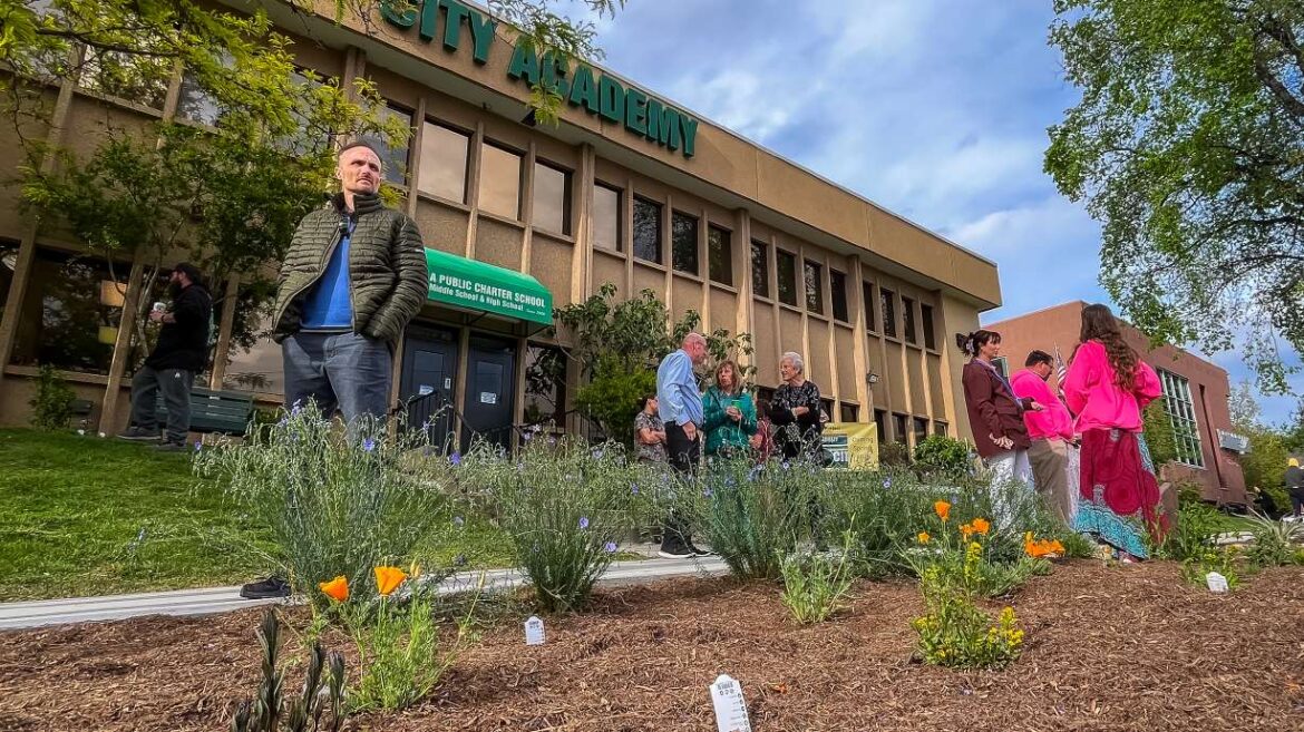 How this teaching moment aims to educate Utahns about water-wise native plants How this teaching moment aims to educate Utahns about water-wise native plants