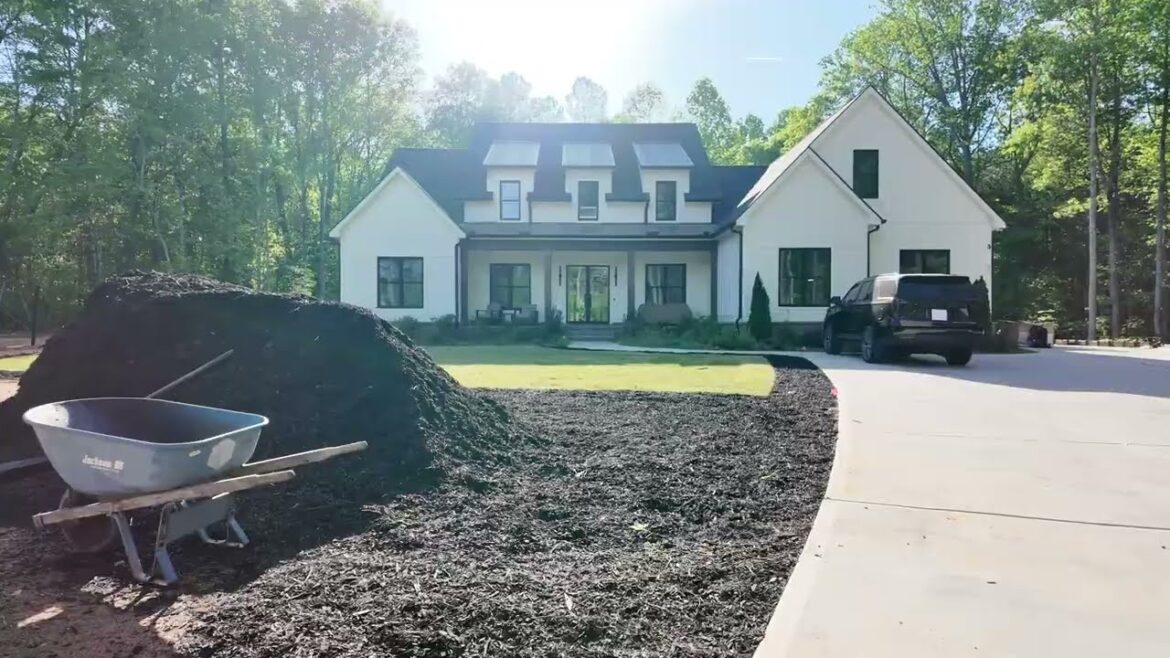 I’m Turning THIS Into a Dream Garden… BEFORE Tour 🌱 Part 2 I’m Turning THIS Into a Dream Garden… BEFORE Tour 🌱 Part 2