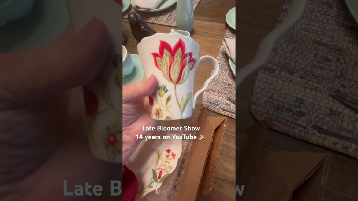 Got a matching plate from Replacements! #dishware #ihavethisthingwithflowers