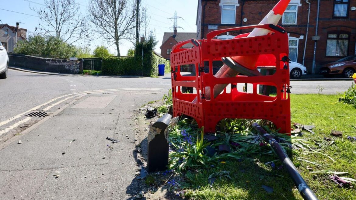 Crashed BMW dumped as occupants ‘leave scene’ of 2am memorial garden smash Stoke-on-Trent Live