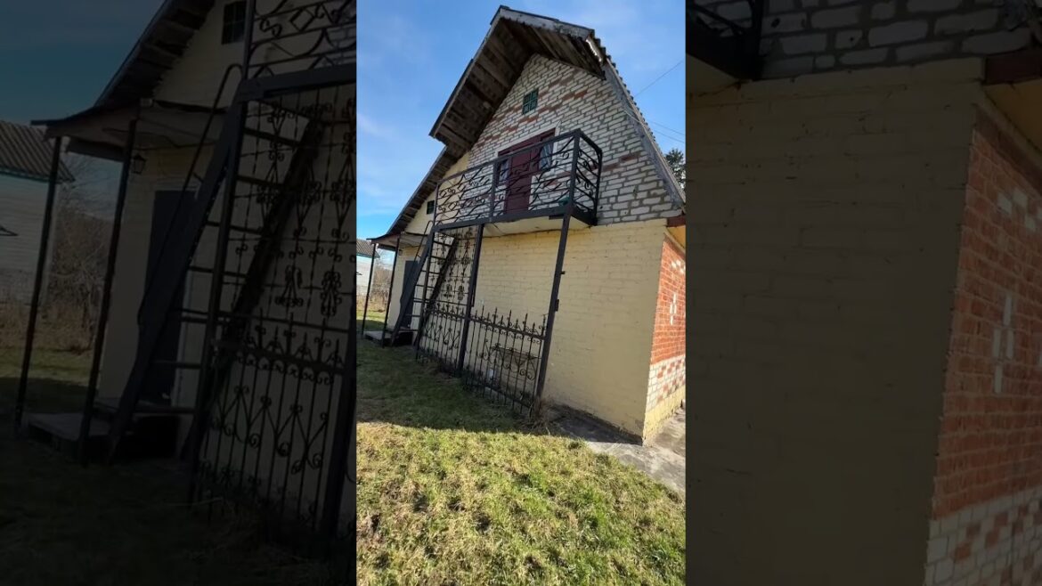 Продается кирпичная 2-х эт.  дача на участке  8.9 соток в СНТ Майский, гор. Карабаново
