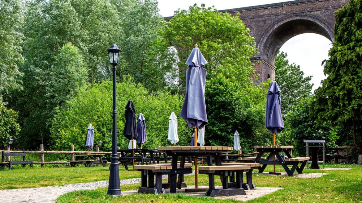 Tell us your favourite Essex beer garden to visit in the summer Essex Live