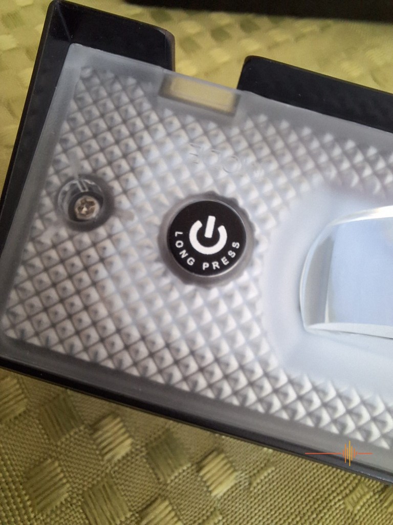 Quntis Solar Fence Lights switch