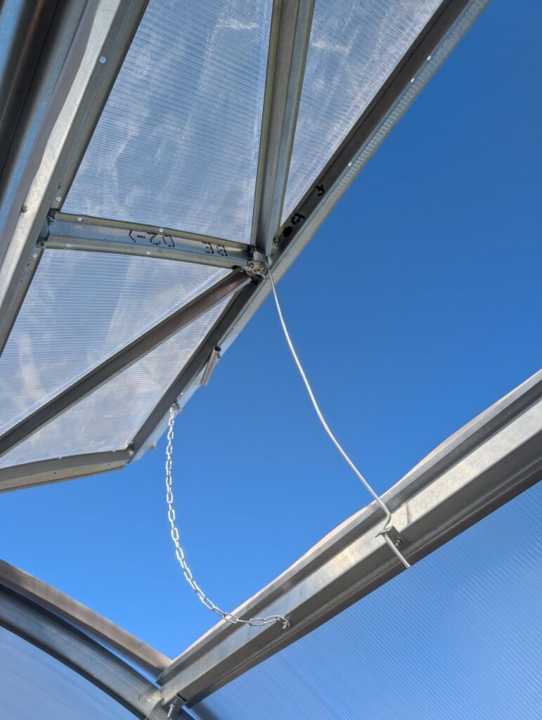 Modify roof vents to open easier? Modify roof vents to open easier?