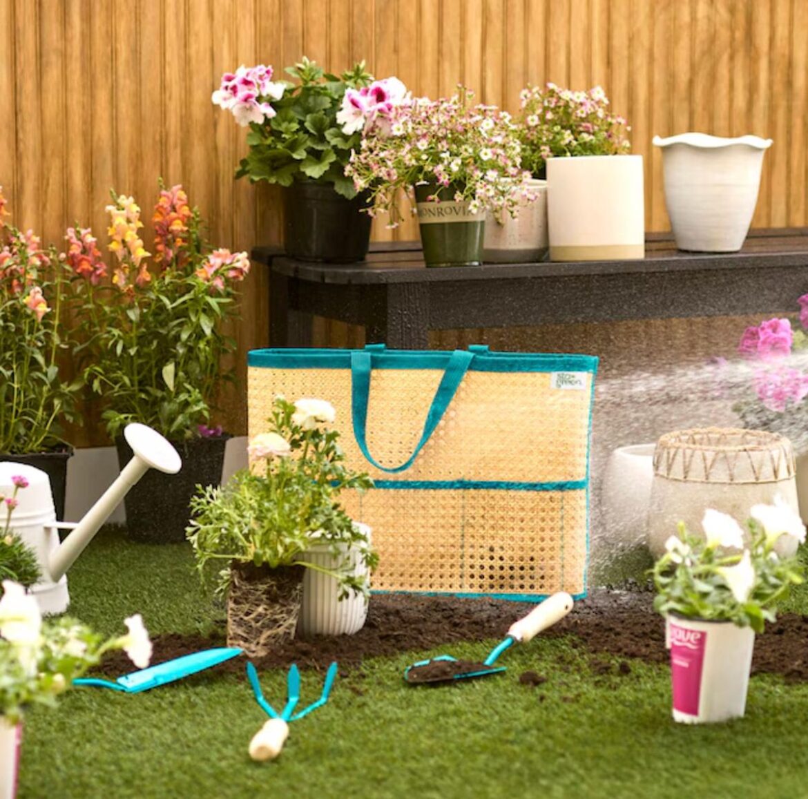 This $25 Lowe’s Gardening Tote Bag (With Tools!) Is Going Viral This $25 Lowe's Gardening Tote Bag (With Tools!) Is Going Viral