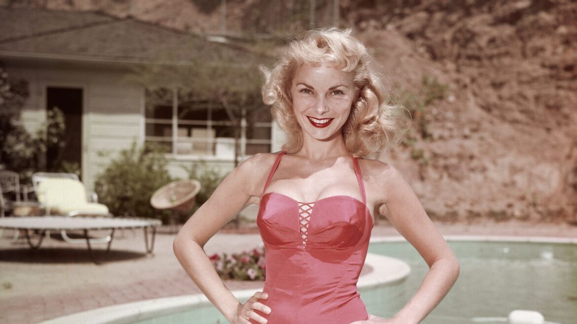 Janet Leigh’s ’50s Pool Design is So Charming janet leigh by her pool