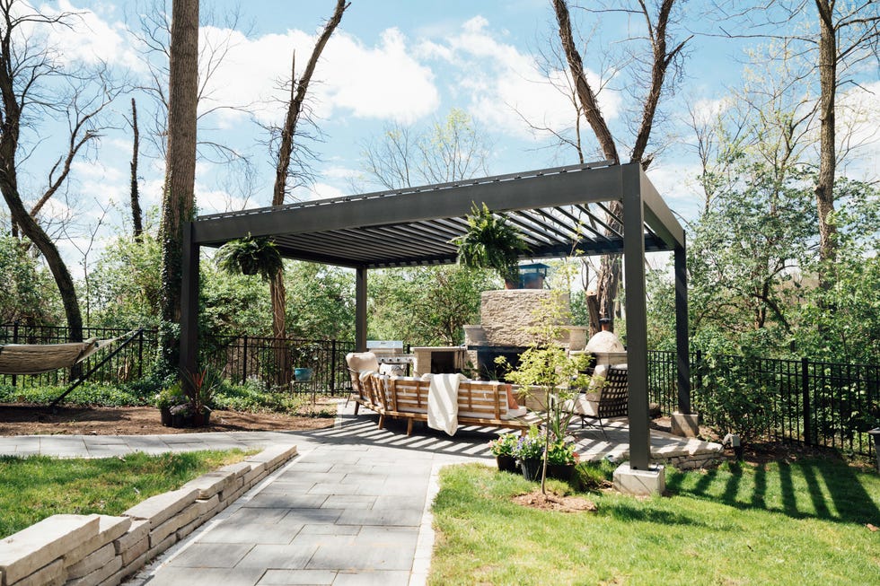outdoor pergola and kitchen