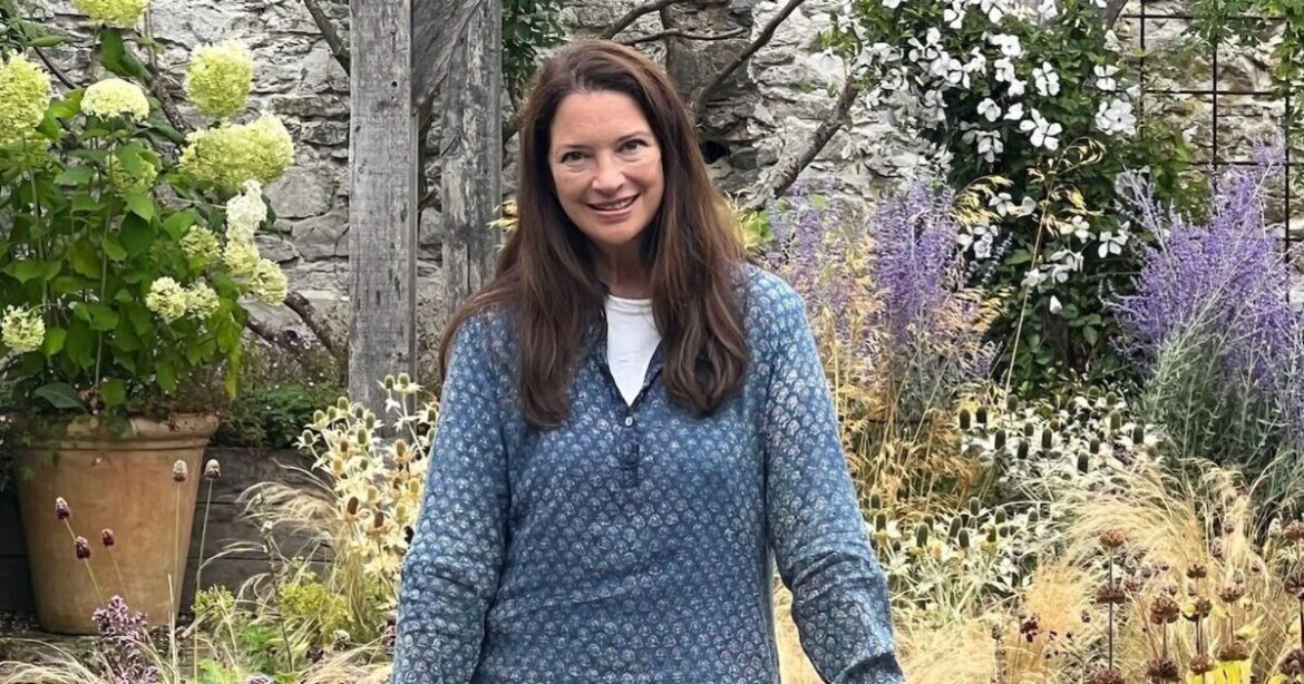 Gardeners’ World presenter pays tribute as co-star dies aged just 63 | Celebrity News | Showbiz & TV Gardeners' World presenter pays tribute as co-star dies aged just 63 | Celebrity News | Showbiz & TV