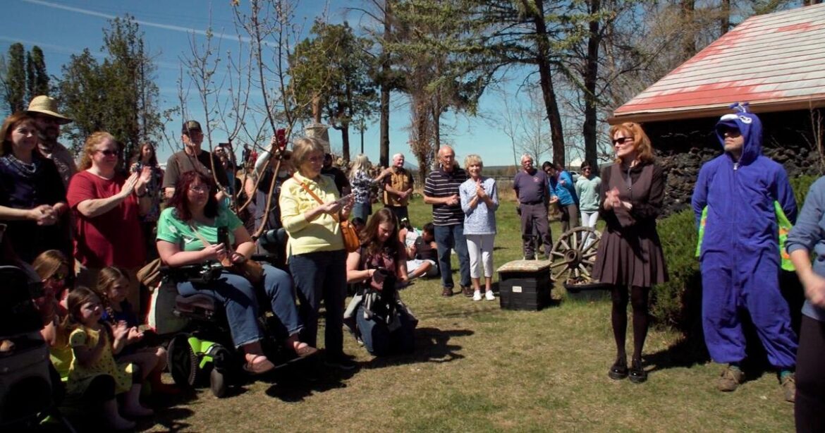 Petersen Rock Garden Reopens, Draws Hundreds | Redmond News Petersen Rock Garden Reopens, Draws Hundreds | Redmond News