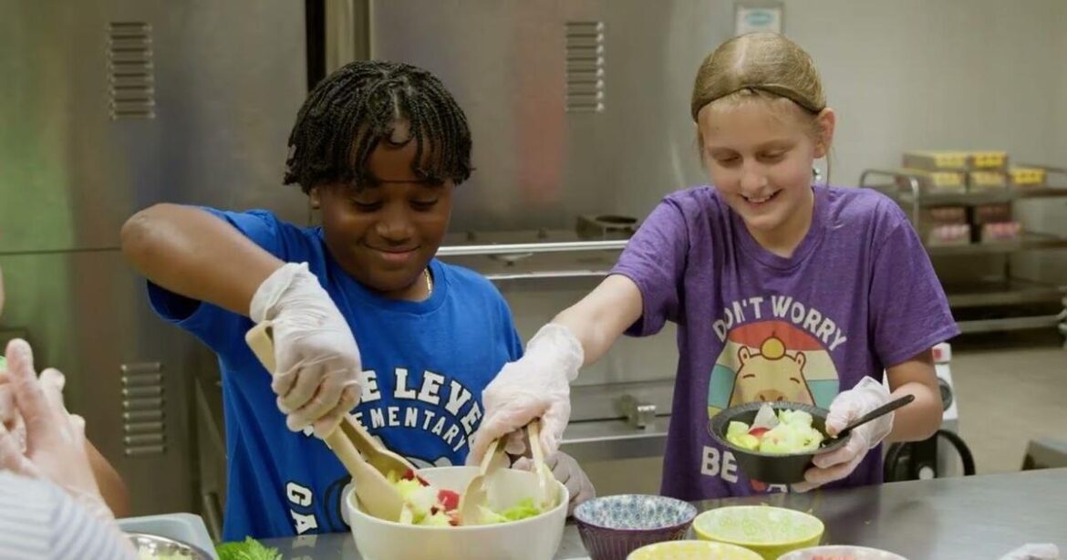 Pine Level Elementary earns state honor for outdoor garden program | Montgomery Pine Level Elementary earns state honor for outdoor garden program | Montgomery