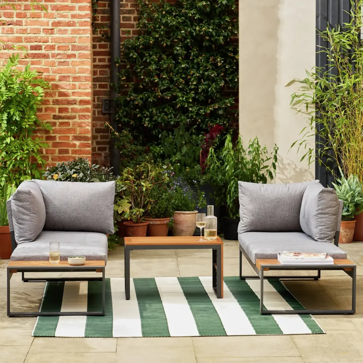 Habitat's 'Shape-Changing' Outdoor Sofa Set Is So Clever |