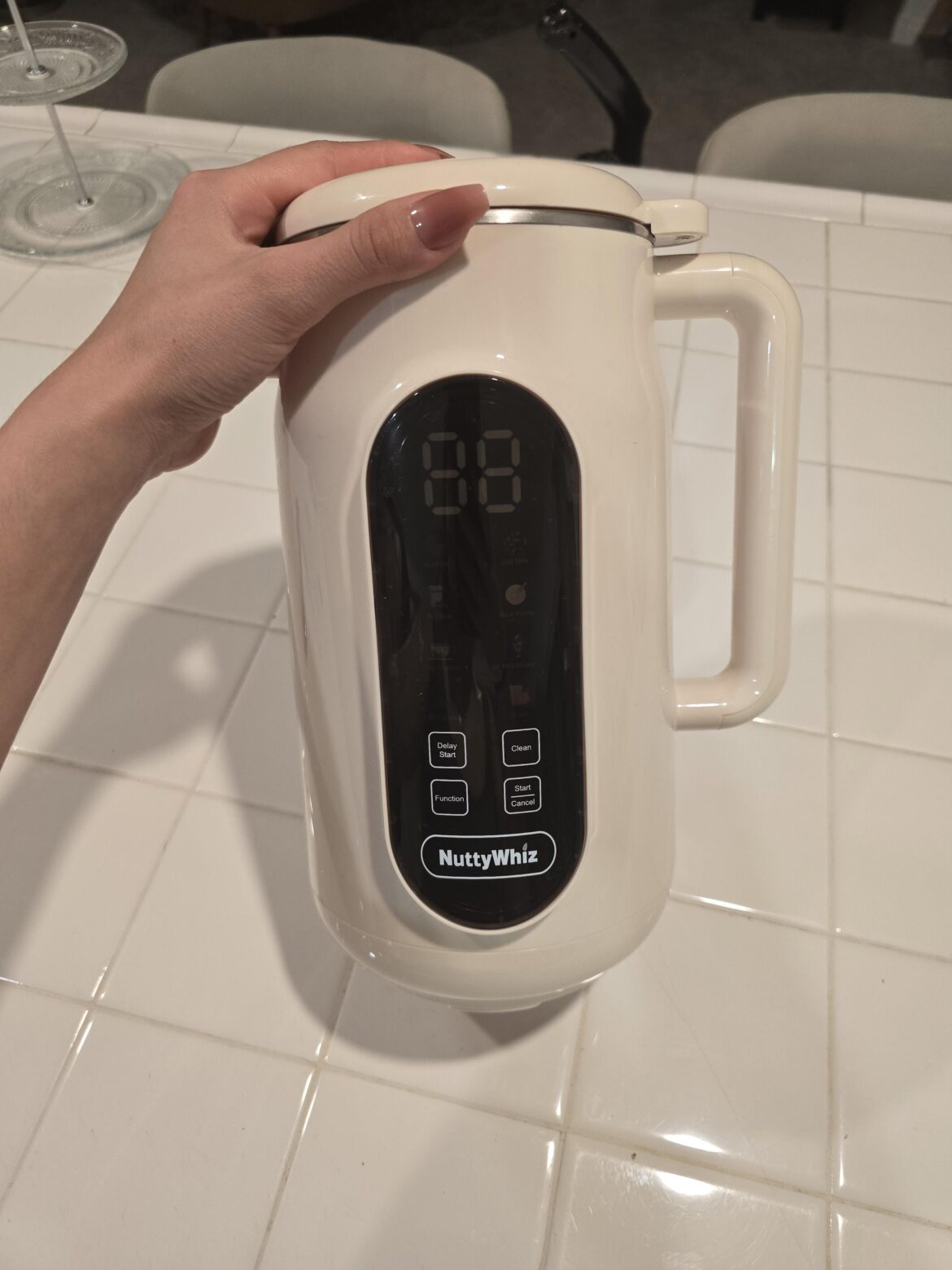 Can I make compost with my nut milk maker( which is really a blender and kettle in one) by adding a little worm compost to my kitchen scraps? Can I make compost with my nut milk maker( which is really a blender and kettle in one) by adding a little worm compost to my kitchen scraps?