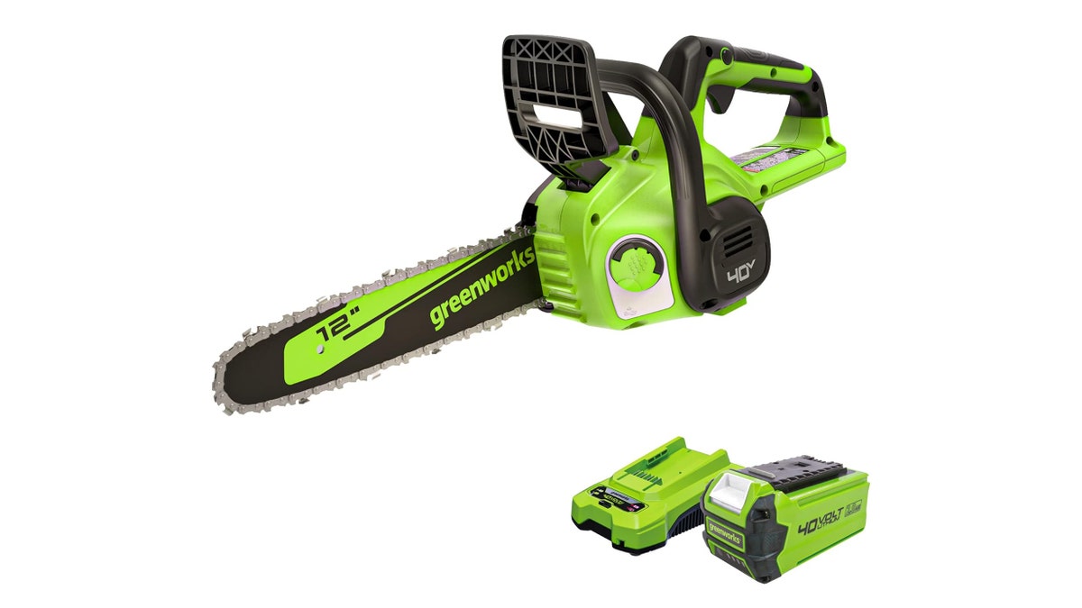 This chainsaw has a double safety design to protect your hands. 