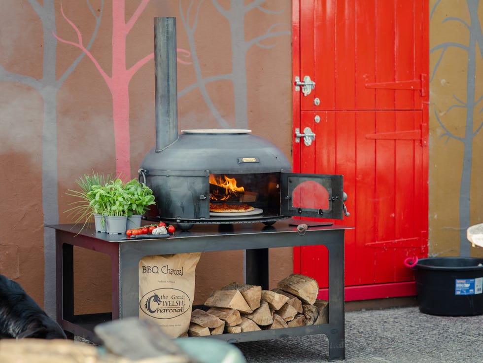 outdoor fire pit