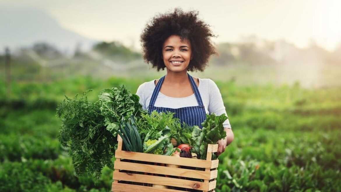 18 Permaculture Plants That Will Save You Hundreds at the Grocery Store (Plant Once, Harvest for Decades) 18 Permaculture Plants That Will Save You Hundreds at the Grocery Store (Plant Once, Harvest for Decades)