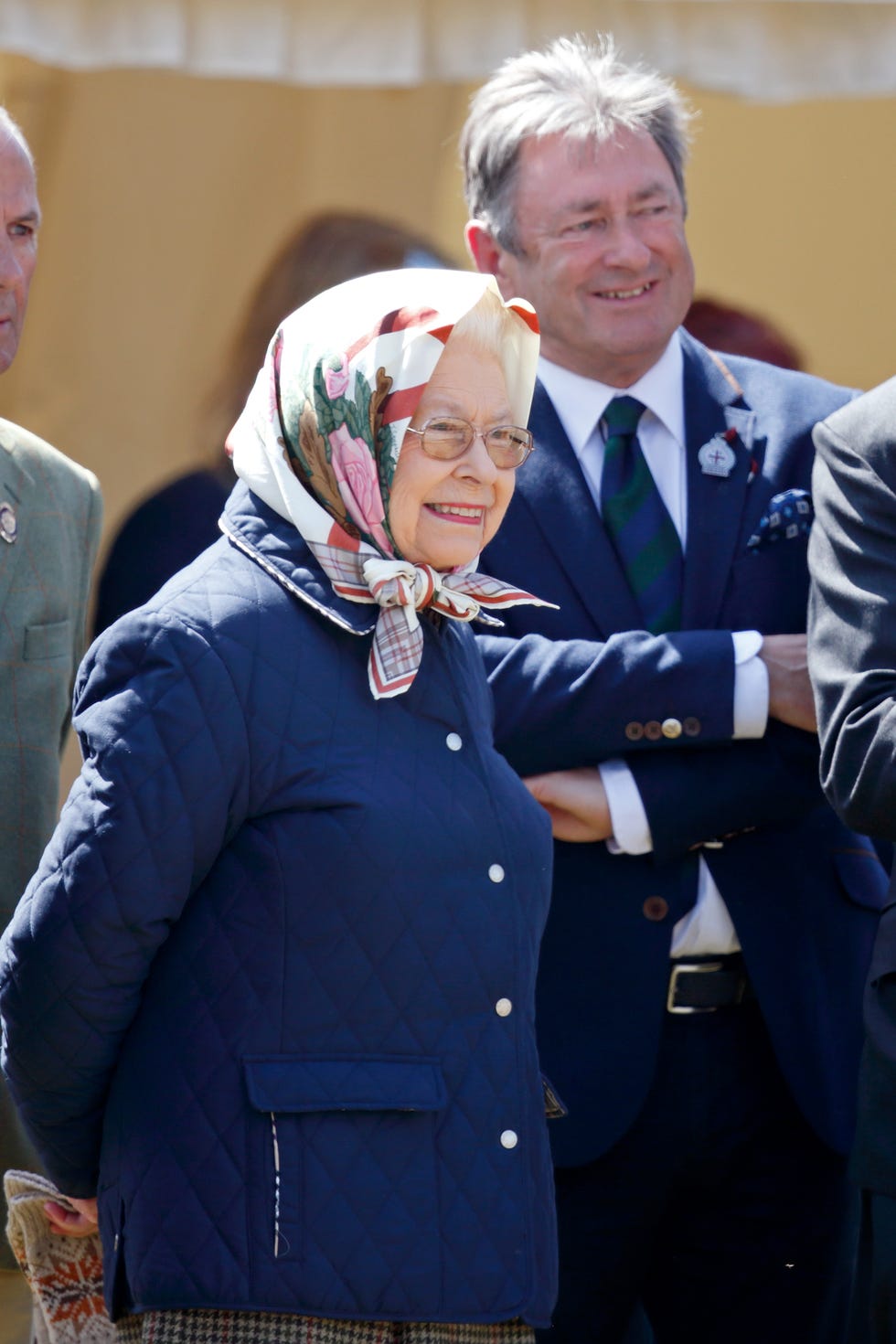 Alan Titchmarsh with Queen Elizabeth II alan titchmarsh with queen elizabeth ii
