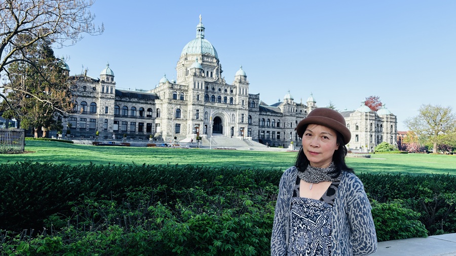 Anna Yin: Victoria, The Poetry Garden Anna Yin Victoria