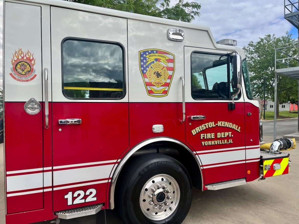 Yorkville neighbors extinguish garage fire with garden hose, fire crew said actions saved house – Shaw Local
