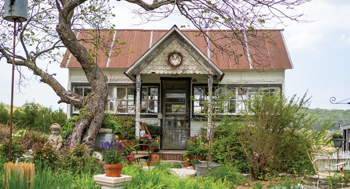 Justin and Jessica Patterson's Dreamy Garden Retreat in Chadwick
