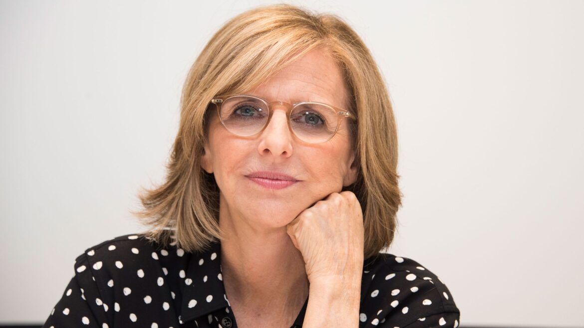 Nancy Meyers’s Porch is a Beautiful Living Canvas Nancy Meyers’s Porch is a Beautiful Living Canvas