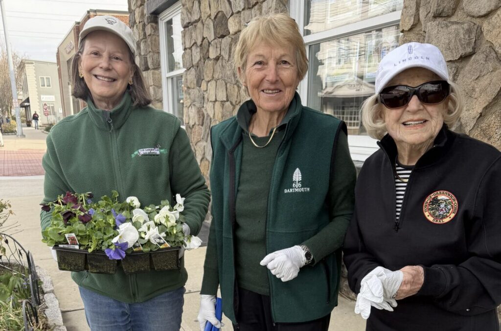 Garden Club of Old Greenwich Plans Annual Plant Sale in Cohen EGCC on May 9