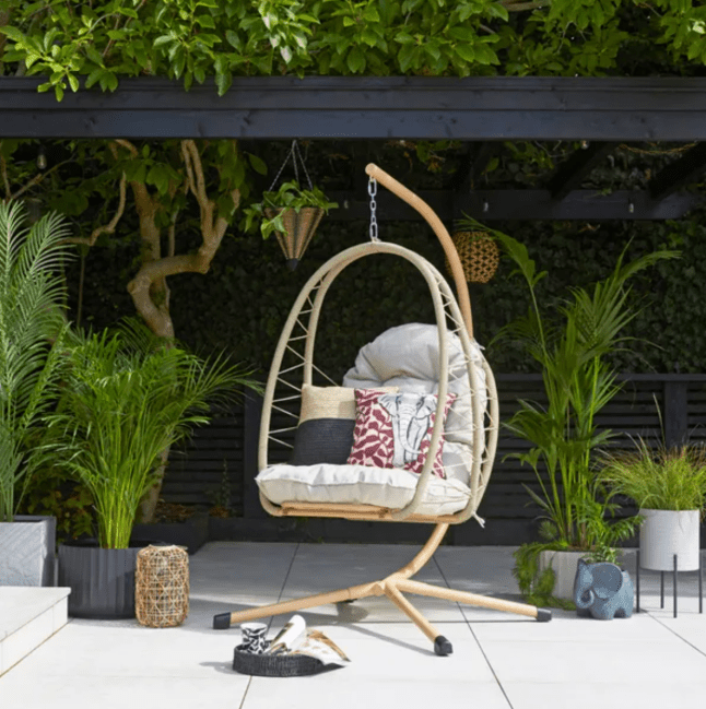 Hanging chair