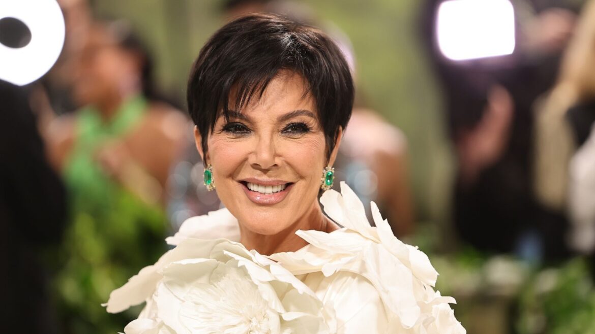 Kris Jenner’s Vertical Garden Is A Small Space Masterclass Kris Jenner
