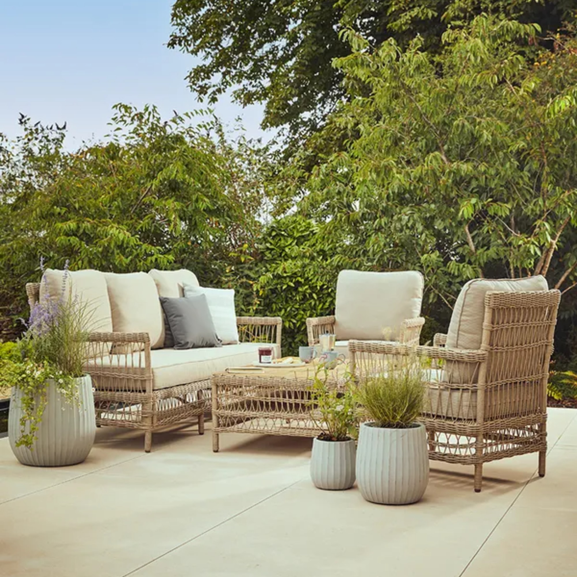 Cox &amp; Cox Flores Lounge Set