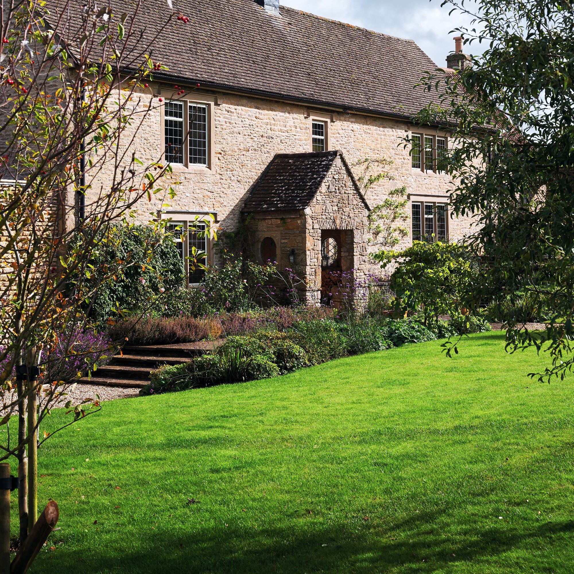 A house with a green lawn