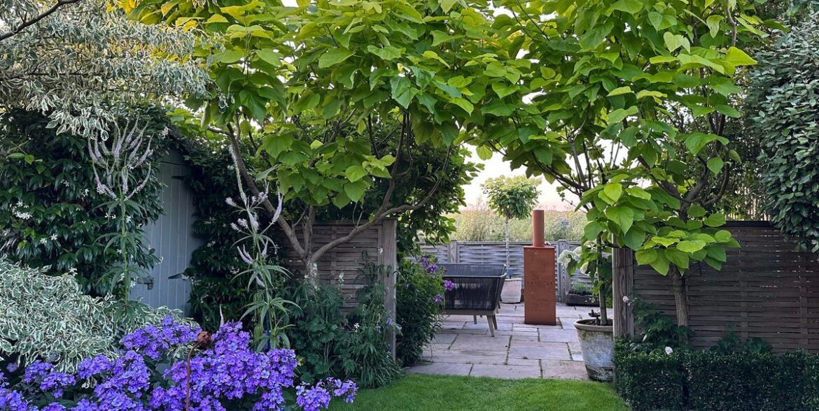How A Garden Designer Blocked Out Neighbours Using Plants — Not Fences How A Garden Designer Blocked Out Neighbours Using Plants — Not Fences