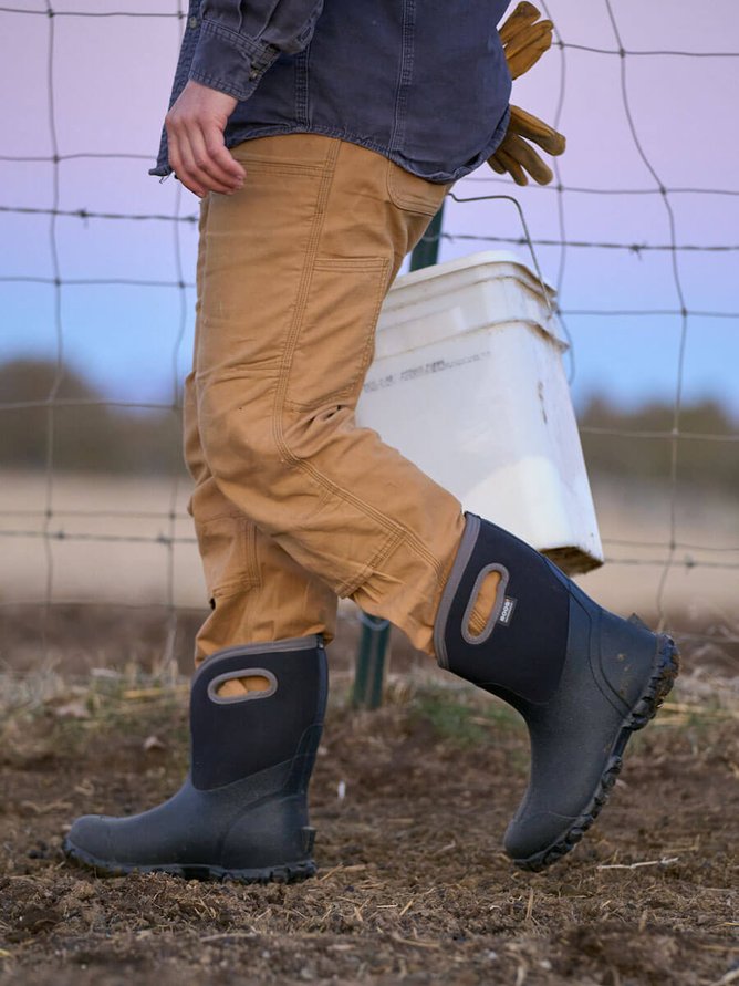 Classic Ultra Mid Farm from Bogs.