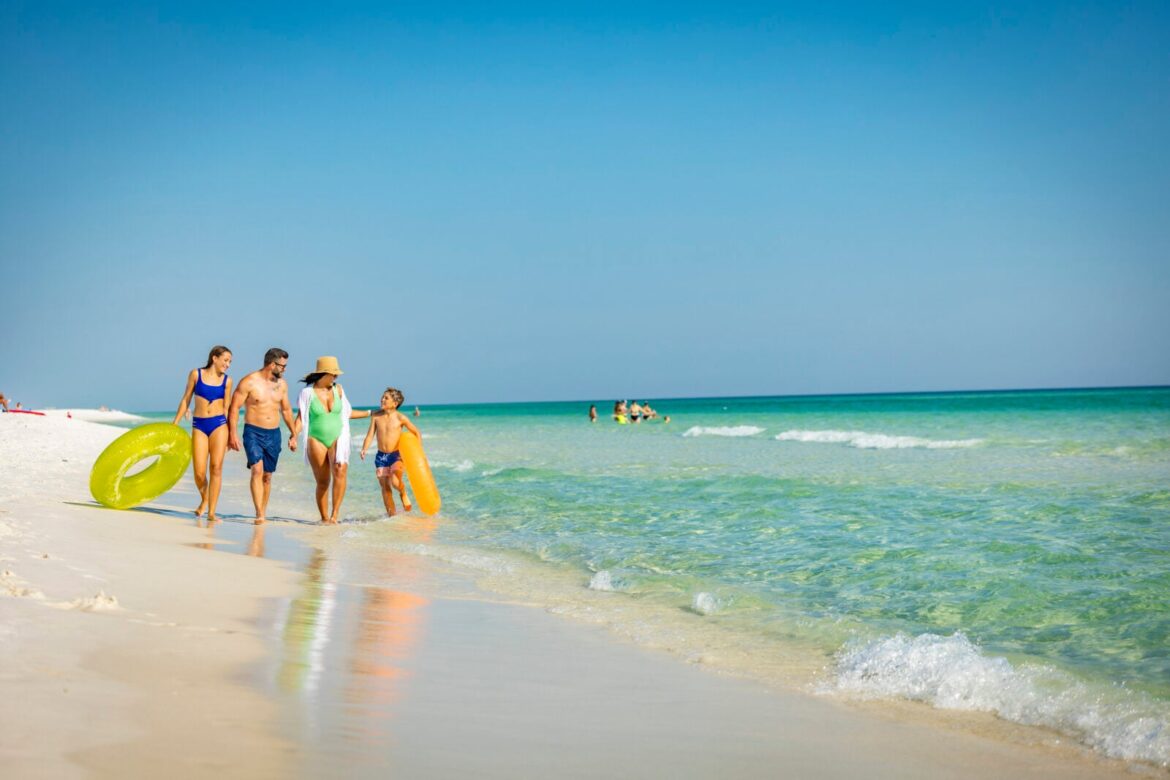 “The Way to Beach” Defines Pensacola – Garden & Gun A family at the beach