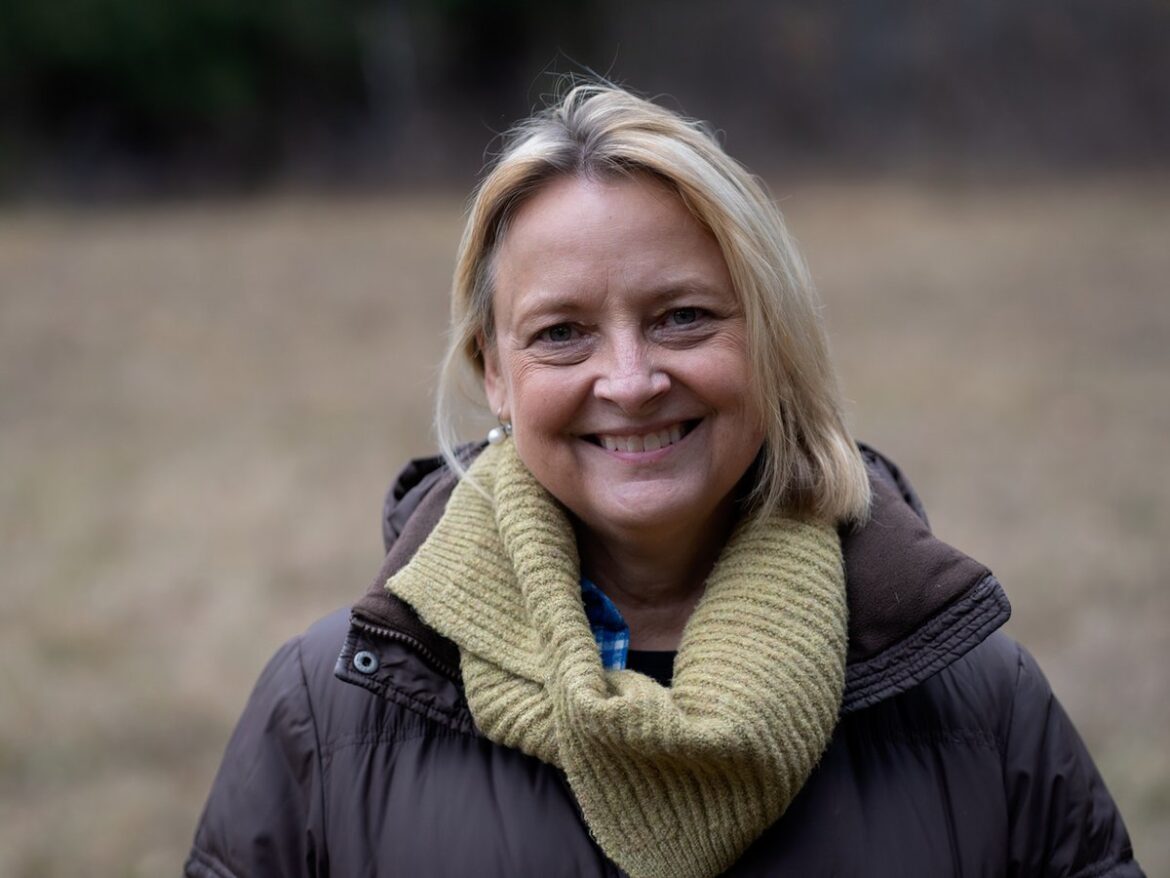 Seeds in Soil: Planting a Garden and Finding Your Roots – Isthmus Seeds in Soil: Planting a Garden and Finding Your Roots - Isthmus