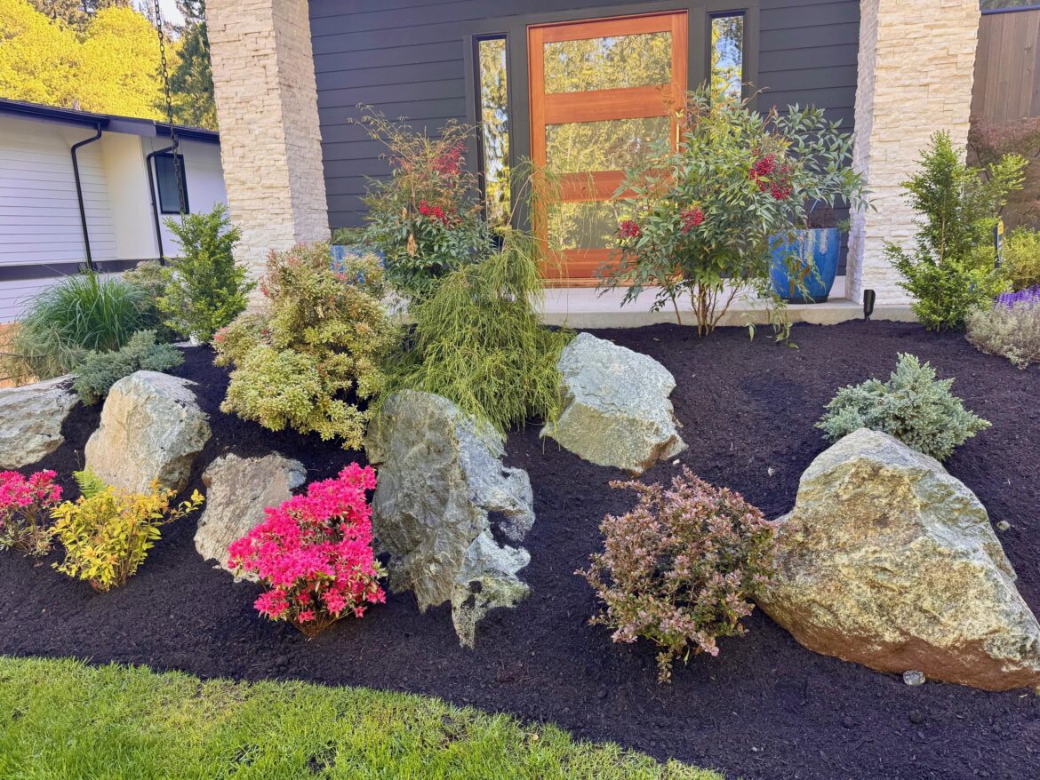Love the look of fresh mulch